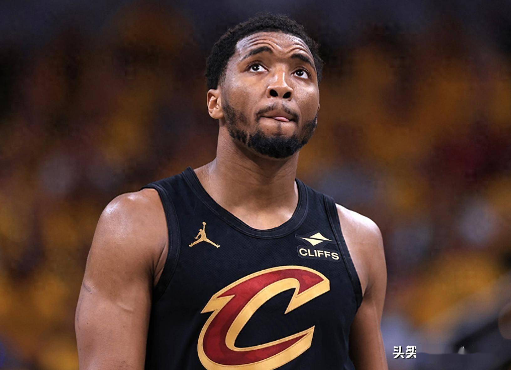 西亚卡姆在美国队比赛中比赛规则变更，险胜引发热议！